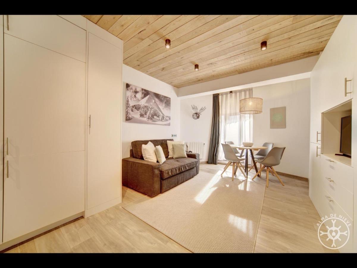 Audeth De Alma De Nieve Apartment Vielha Luaran gambar